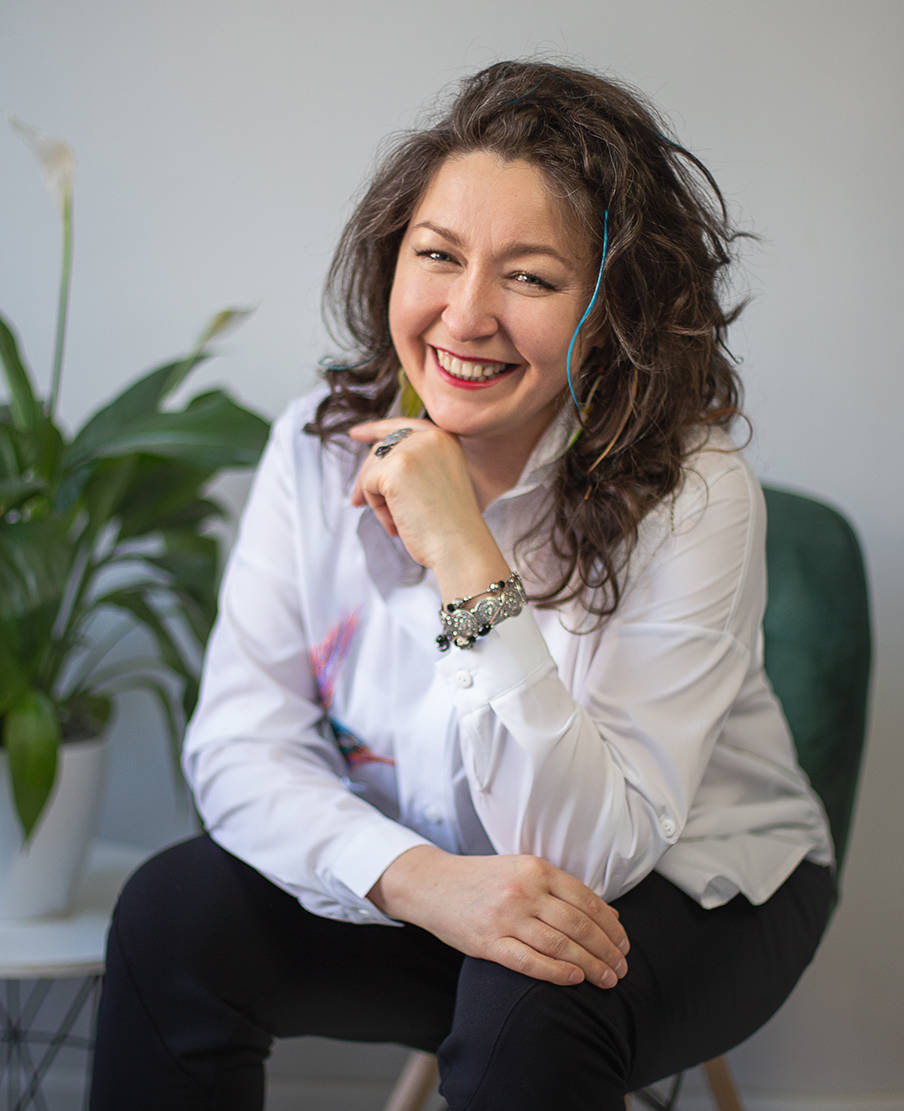 Ustawienia Systemowe Uczelnia Świadomego Terapeuty 38 Małgorzata IRI Jakubowska, prowadząca zajęcia Ustawień Systemowych