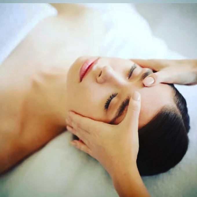 279176628_675983470029748_3790587377039880198_n Efekt po wypełnieniu zmarszczki kwasem hialuronowym